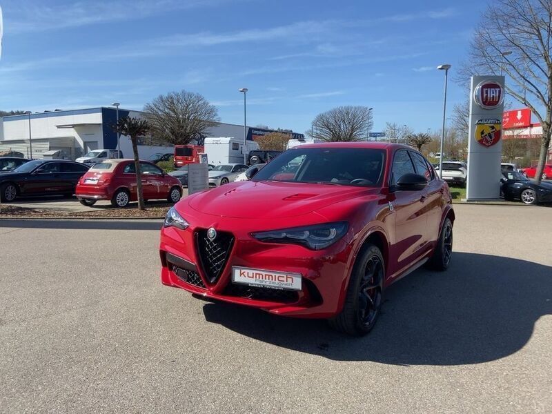 Rosso alfa, uni (rot) Gebraucht 2024 Alfa Romeo Stelvio Quadrifoglio SUV | 77.500 € - Bild 1/4