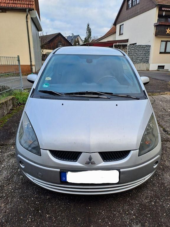 Gebraucht Mitsubishi Colt 75 PS (55 kW) 2008 Silber Limousine