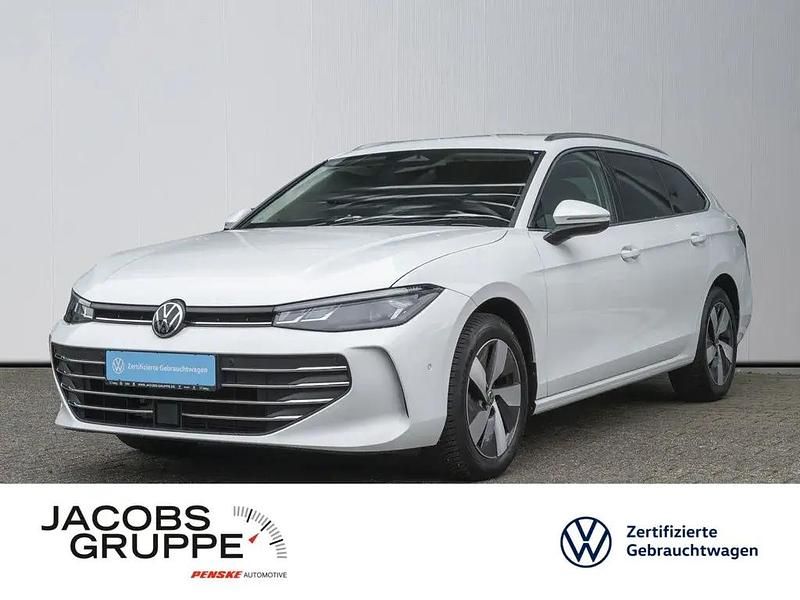 Weiß Gebraucht 2025 VW Passat Business Kombi | 33.780 € (Fairer Preis) - Bild 1/3