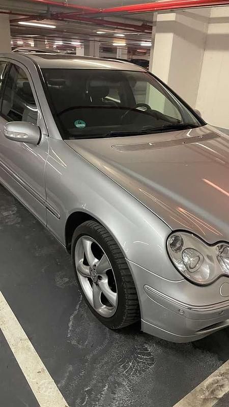 Gebraucht Mercedes C320 218 PS (160 kW) 2003 Limousine