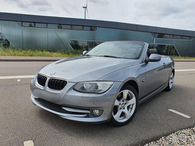 Gebraucht BMW 320 Cabriolet Comfort Edition 170 PS (125 kW) 2010 Grau Cabrio