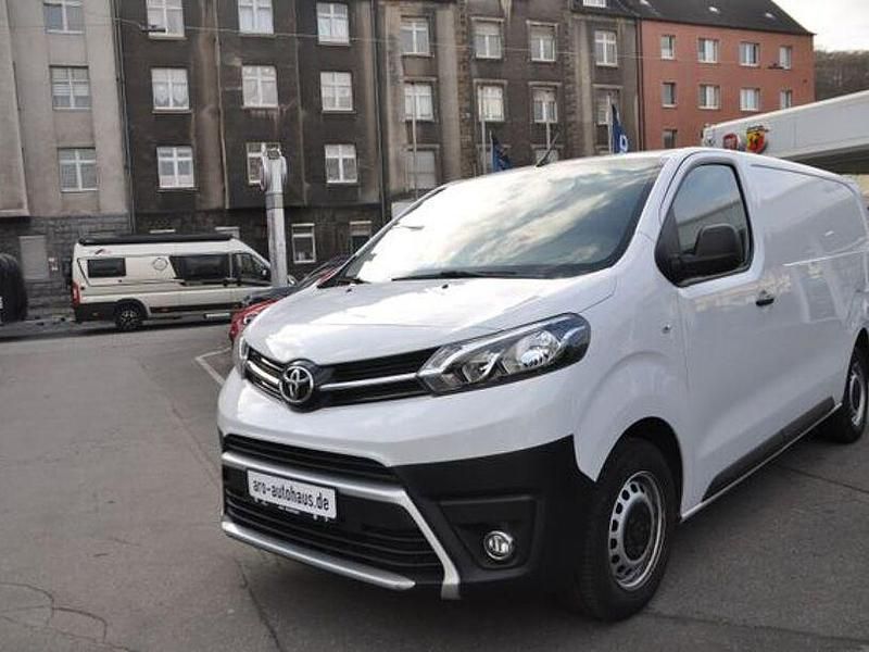 Gebraucht Toyota Proace 140 PS (102 kW) 2023 Andere Van / Kleinbus