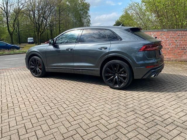 Gebraucht Audi SQ8 Business 507 PS (372 kW) 2024 Grau SUV