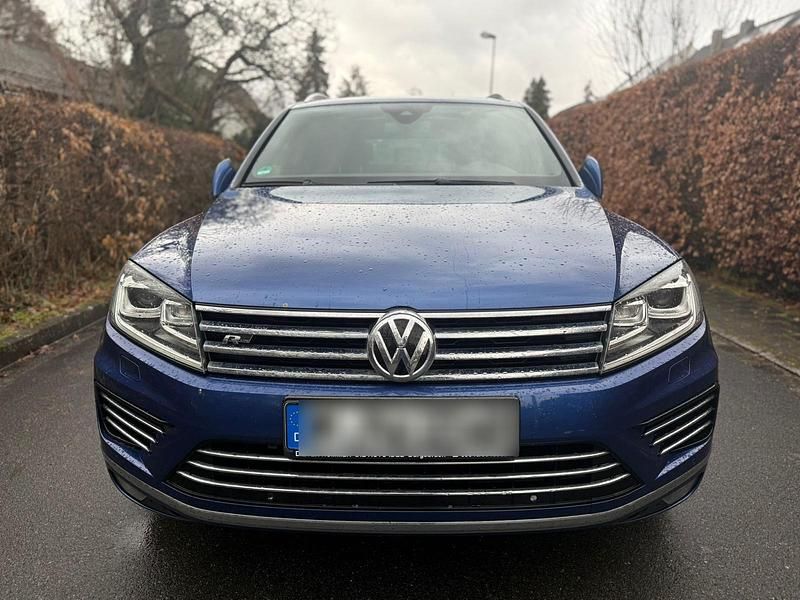 Gebraucht VW Touareg R-line 265 PS (194 kW) 2016 Blau SUV