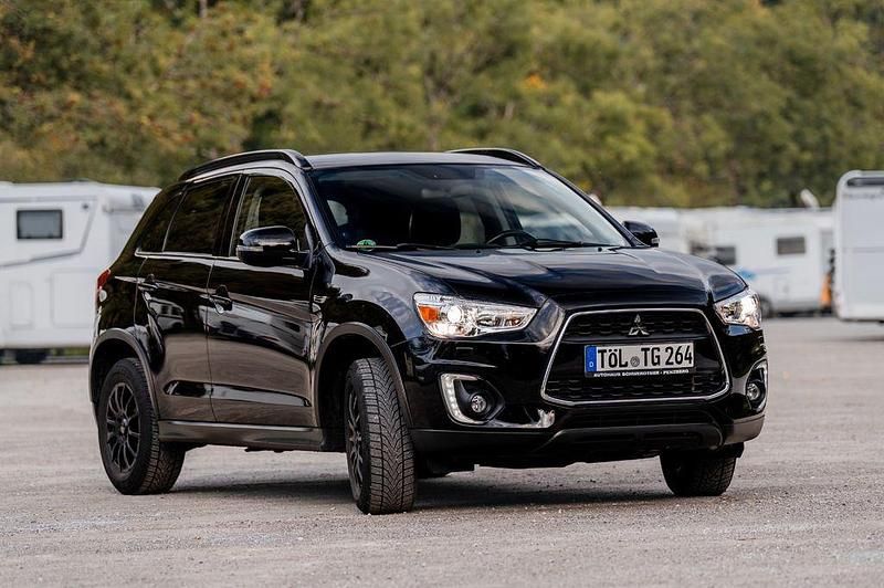 Schwarz Gebraucht 2015 Mitsubishi ASX Intense SUV | 10.300 € (Fairer Preis) - Bild 1/4