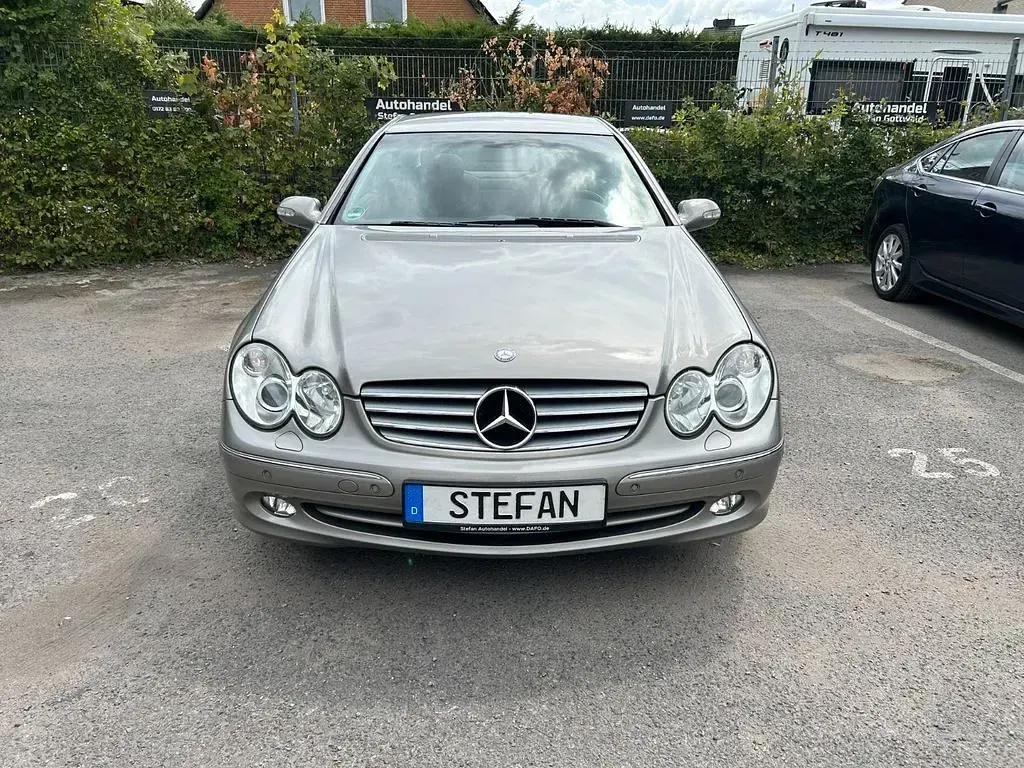 Gebraucht Mercedes CLK240 Elegance 170 PS (125 kW) 2005 Silber Coupé