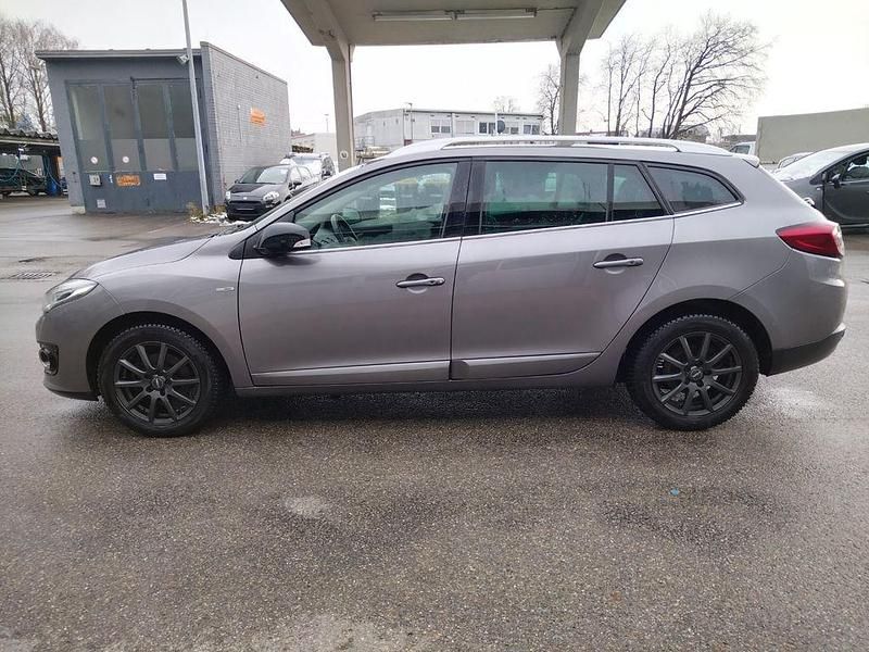 Gebraucht Renault Mégane III Bose Edition 132 PS (97 kW) 2015 Braun Limousine