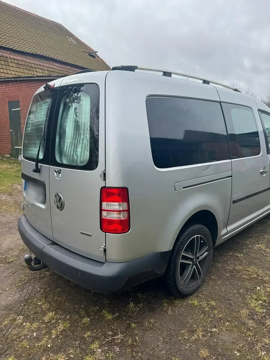 Gebraucht VW Caddy 109 PS (80 kW) 2014 Silber Van / Kleinbus