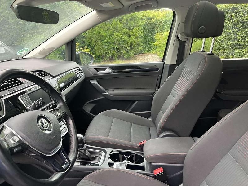 Gebraucht VW Touran Sound 150 PS (110 kW) 2017 Indiumgrau metallic Van / Kleinbus