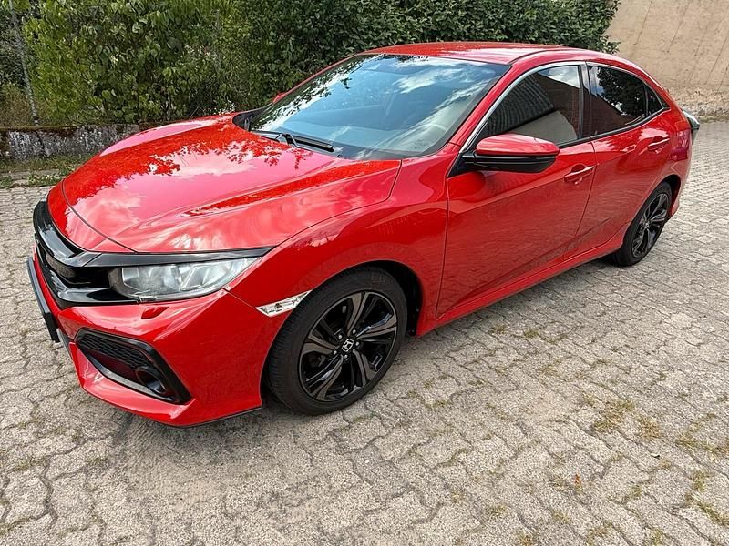 Rot Gebraucht 2017 Honda Civic Elegance Limousine | 11.250 € (Guter Preis) - Bild 1/4