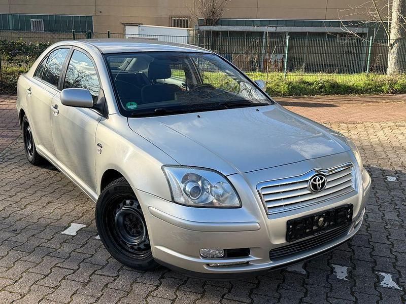 Gebraucht Toyota Avensis Executive 116 PS (85 kW) 2004 Silber Kleinwagen