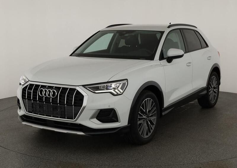 Gletscherweiß metallic Gebraucht 2025 Audi Q3 Advanced SUV | 44.495 € (Fairer Preis) - Bild 1/4