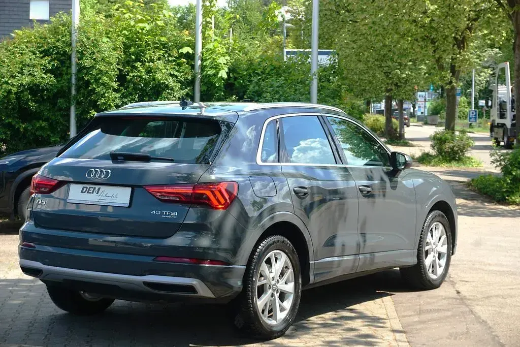 Gebraucht Audi Q3 Sport 190 PS (139 kW) 2019 Nanograu SUV