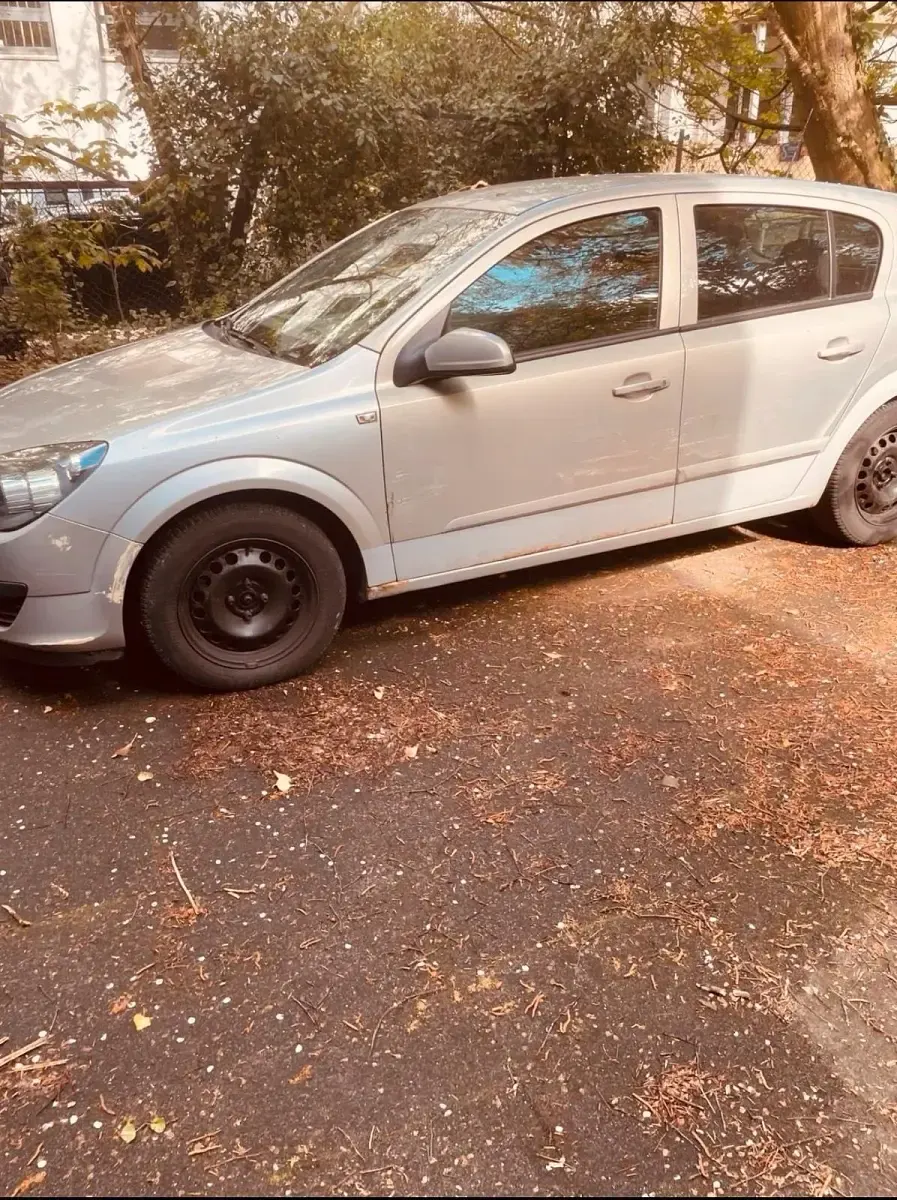 Brugt Opel Astra 90 HK (66 kW) 2007 Sølv Sedan