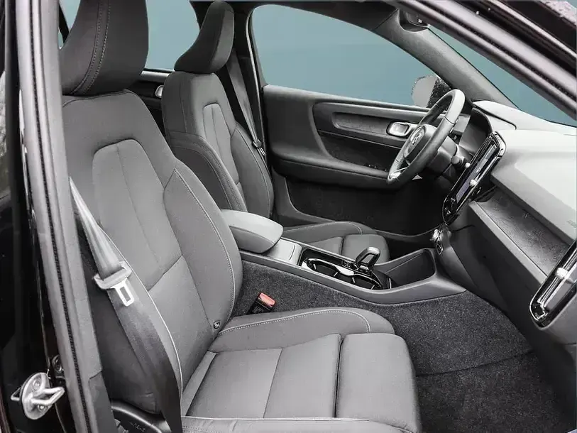 Gebraucht Volvo C40 Single Motor 169 kW (231 PS) 2023 Schwarz SUV
