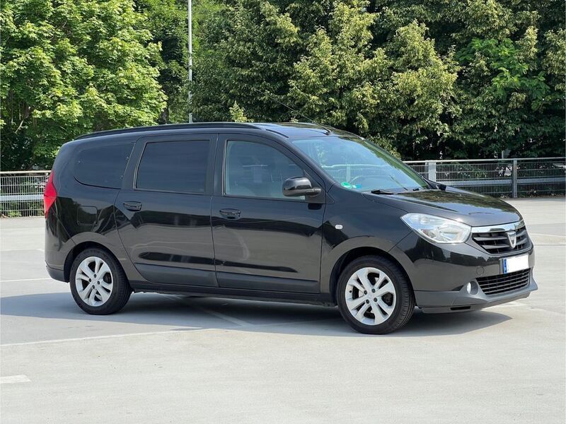Schwarz Gebraucht 2013 Dacia Lodgy Prestige Van / Kleinbus | 4.750 € (Superpreis) - Bild 1/4