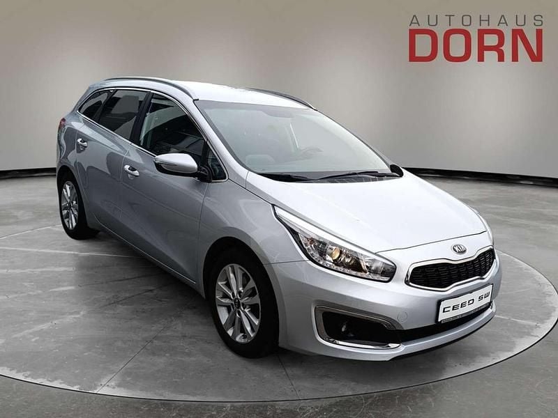 Gebraucht Kia Ceed 136 PS (100 kW) 2016 Sparkling silver Kleinwagen