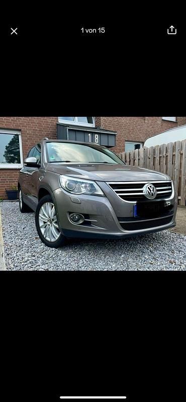 Grau Gebraucht 2009 VW Tiguan SUV | 6.500 € - Bild 1/4