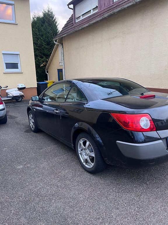Schwarz Gebraucht 2005 Renault Mégane Cabriolet Dynamique Cabrio | 1.900 € (Fairer Preis) - Bild 1/4