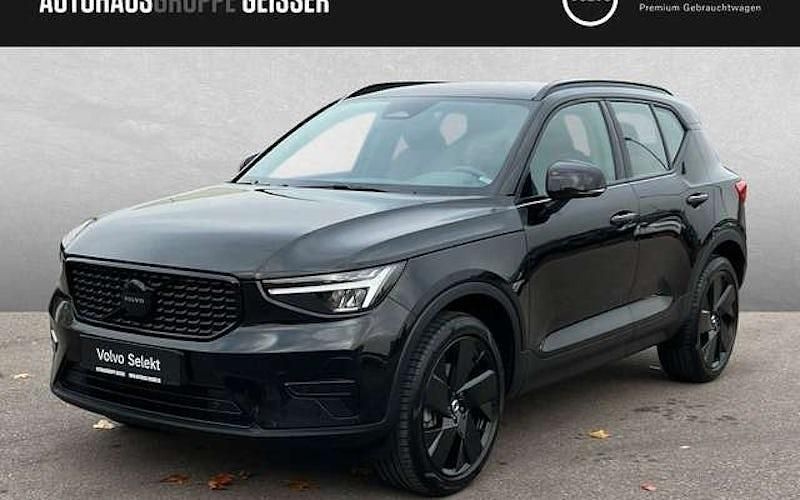 Gebraucht Volvo XC40 Plus 163 PS (119 kW) 2024 Onyx schwarz SUV