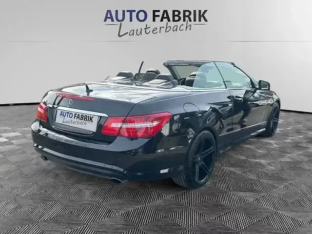 Gebraucht Mercedes E350 265 PS (194 kW) 2013 Schwarz Cabrio