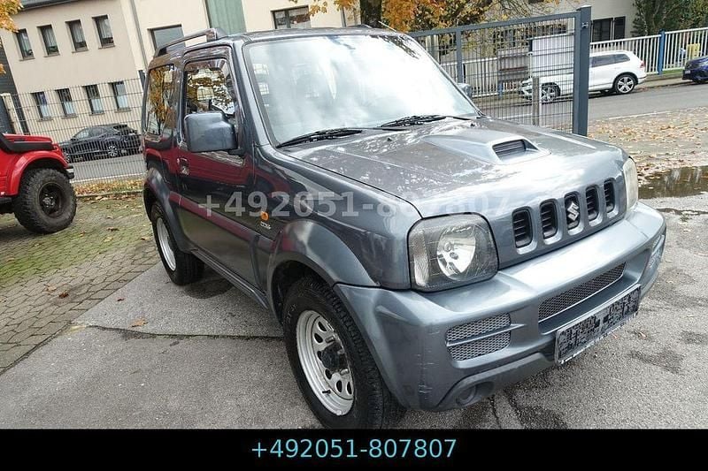 Grau Gebraucht 2008 Suzuki Jimny Comfort SUV | 4.850 € (Superpreis) - Bild 1/4