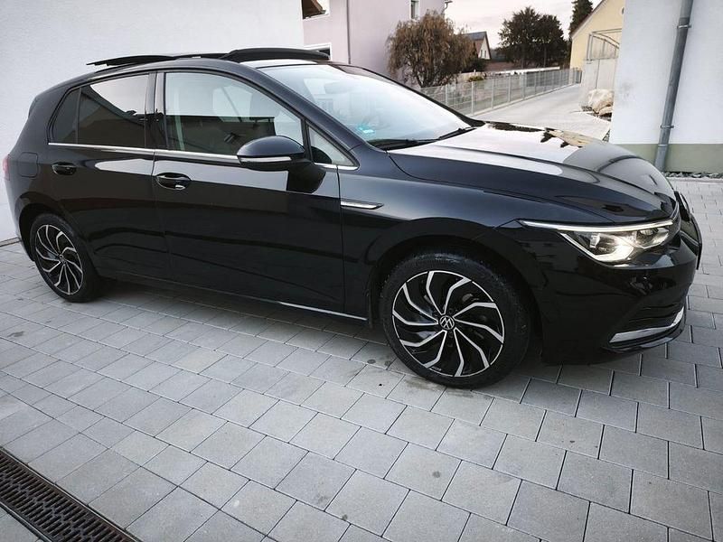 Gebraucht VW Golf VII Style 150 PS (110 kW) 2020 Schwarz Limousine