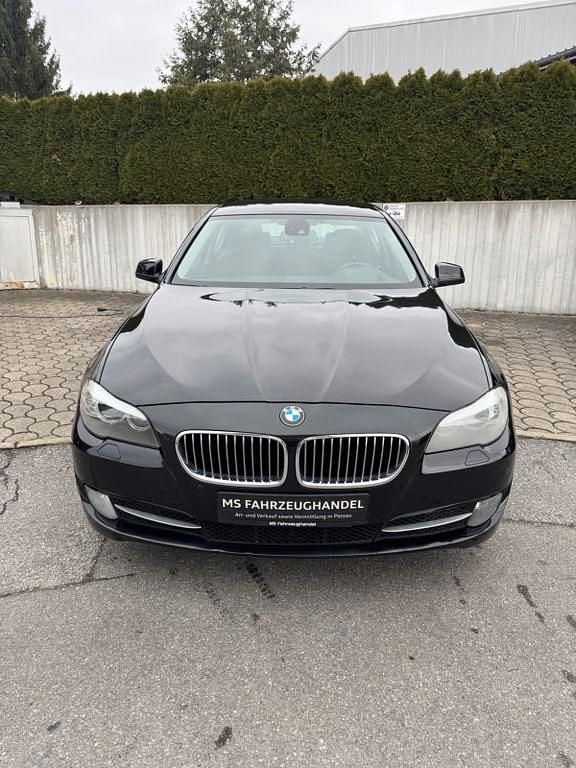 Gebraucht BMW 523 204 PS (150 kW) 2010 Schwarz Limousine