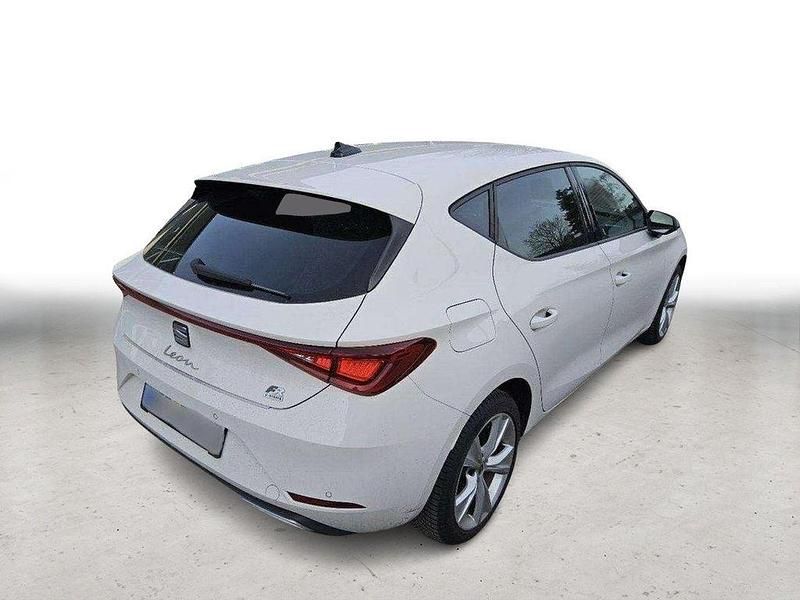 Gebraucht Seat Leon FR 204 PS (150 kW) 2021 Weiß Limousine