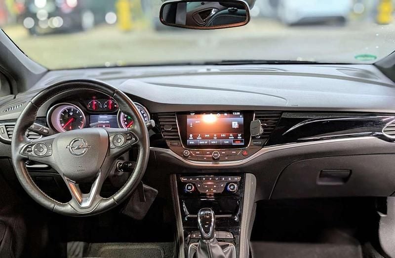 Second-hand Opel Astra Ultimate 150 CP (110 kW) 2017 Albastru Break
