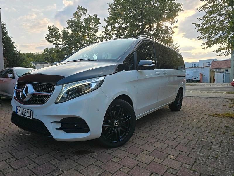 Gebraucht Mercedes V250 190 PS (139 kW) 2016 Weiß Van / Kleinbus