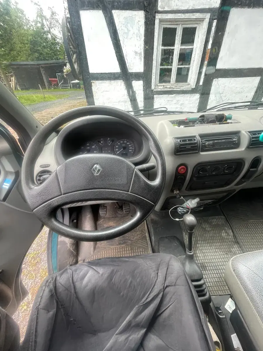 Używany Renault Master 81 KM (59 kW) 2002 Zielony Minivan