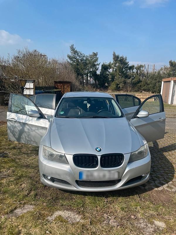 Gebraucht BMW 316 2011 Silber Limousine