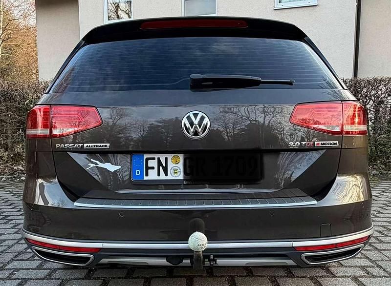 Gebraucht VW Passat Highline 190 PS (139 kW) 2016 Braun Kombi