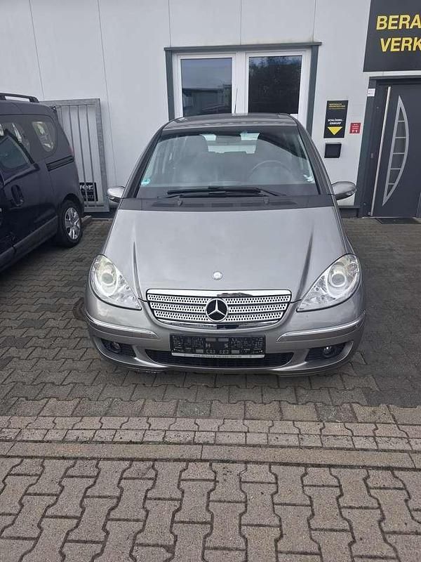 Grau Gebraucht 2007 Mercedes A200 Avantgarde Edition Limousine | 5.500 € (Fairer Preis) - Bild 1/4