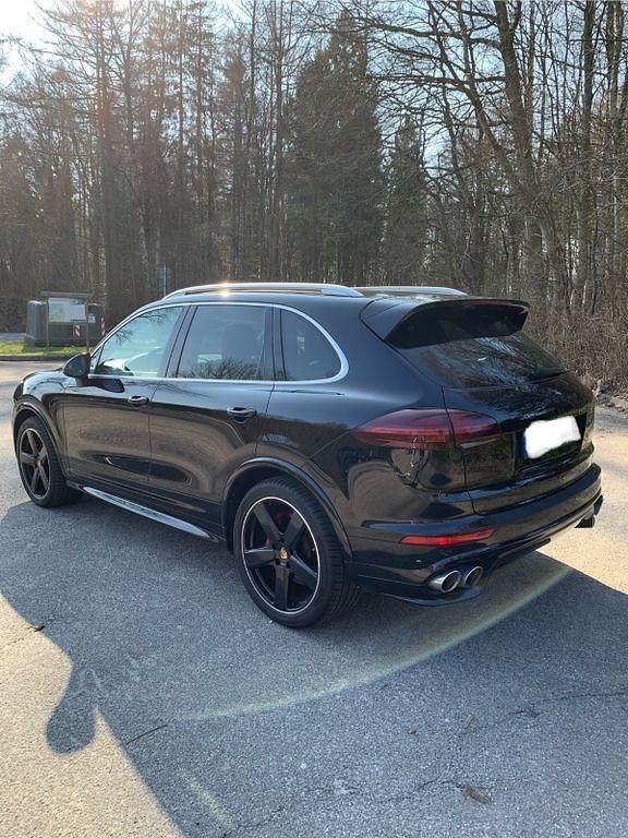 Gebraucht Porsche Cayenne GTS 441 PS (324 kW) 2015 Schwarz SUV