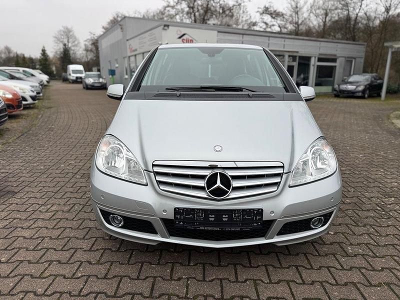 Gebraucht Mercedes A160 95 PS (69 kW) 2010 Silber Kleinwagen