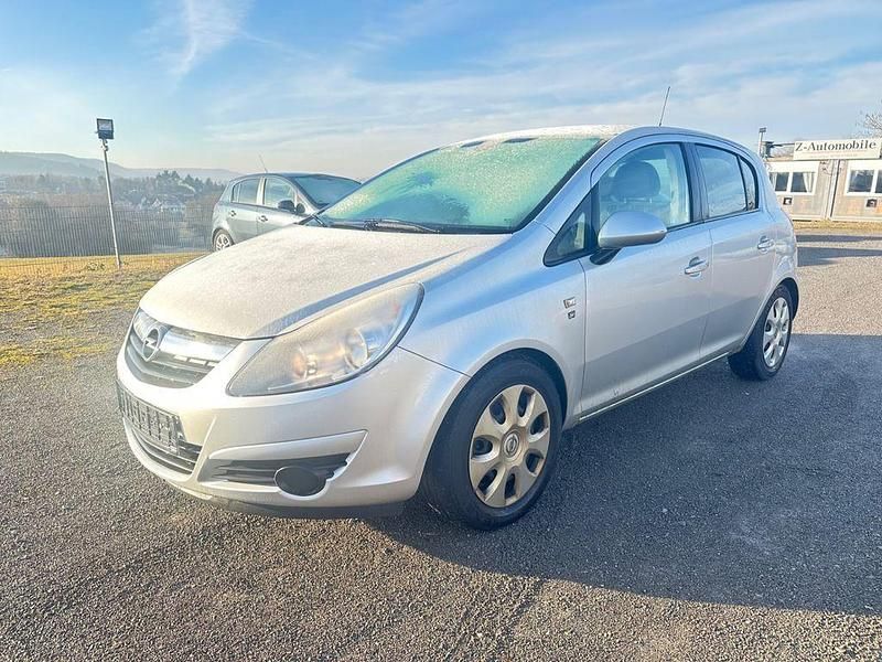 Gebraucht Opel Corsa 87 PS (63 kW) 2010 Silber Limousine
