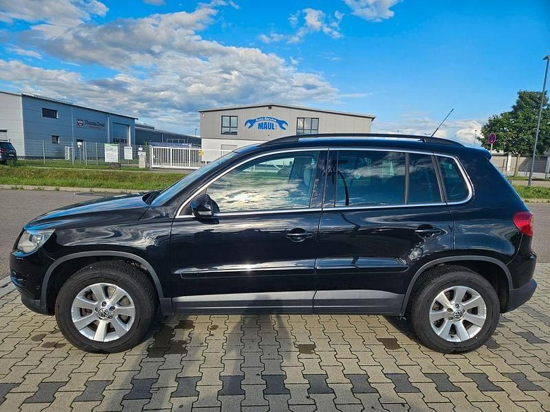 Schwarz Gebraucht 2009 VW Tiguan Trendline SUV | 8.900 € (Fairer Preis) - Bild 1/4