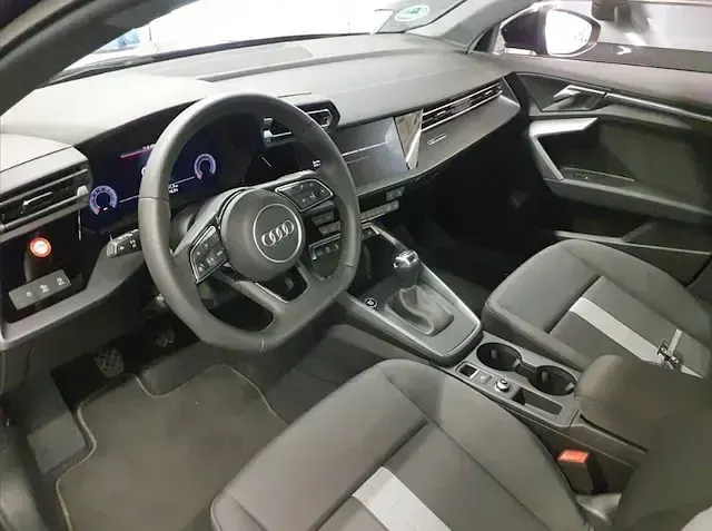 Gebraucht Audi A3 Ambiente 116 PS (85 kW) 2025 Mythosschwarz metallic