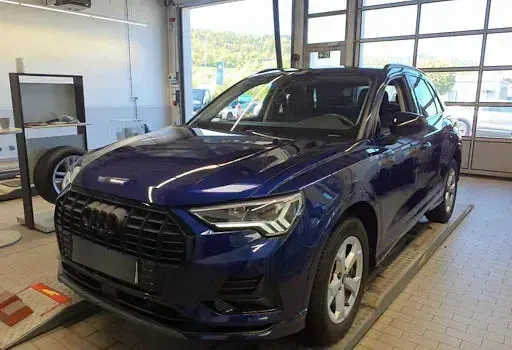Gebraucht Audi Q3 Advanced Plus 190 PS (139 kW) 2023 Blau SUV