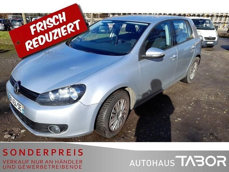 Reflexsilber metallic Gebraucht 2009 VW Golf VI Trendline Limousine | 2.785 € (Superpreis) - Bild 1/4