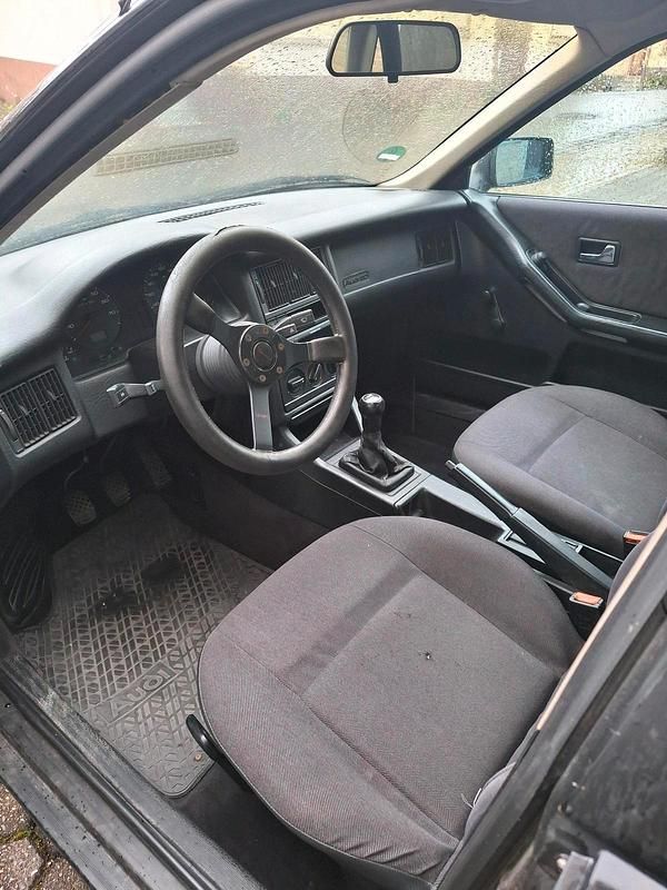 Second-hand Audi 80 80 CP (58 kW) 1988 Negru Berlinǎ