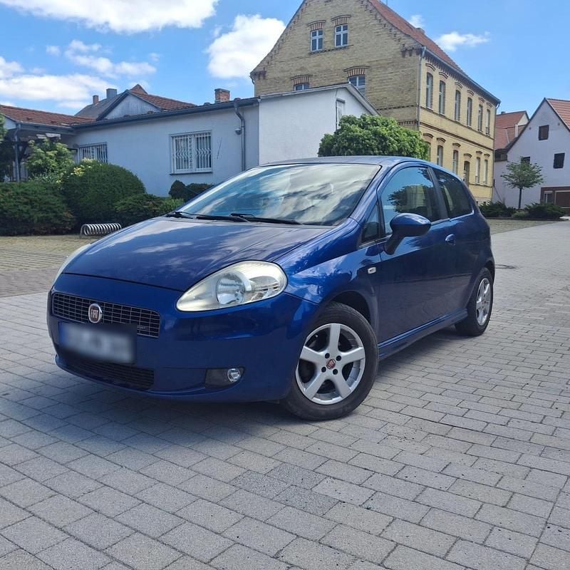 Blau Gebraucht 2009 Fiat Punto Kleinwagen | 950 € (Guter Preis) - Bild 1/4