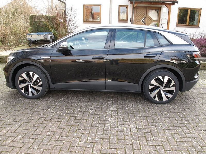 Schwarz Gebraucht 2023 VW ID.4 Pro SUV | 34.400 € (Fairer Preis) - Bild 1/4