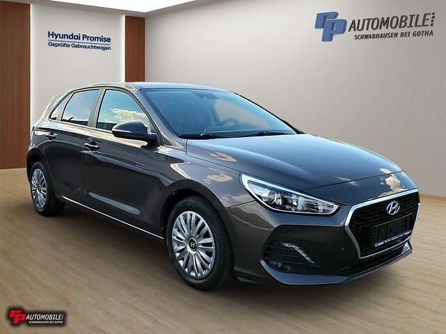 Gebraucht Hyundai i30 101 PS (74 kW) 2018 Grau Limousine