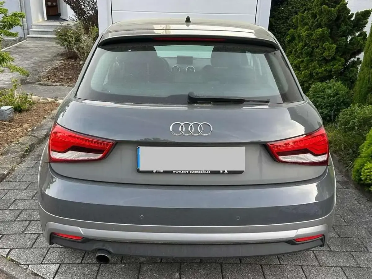 Gebraucht Audi A1 82 PS (60 kW) 2017 Grau Kleinwagen
