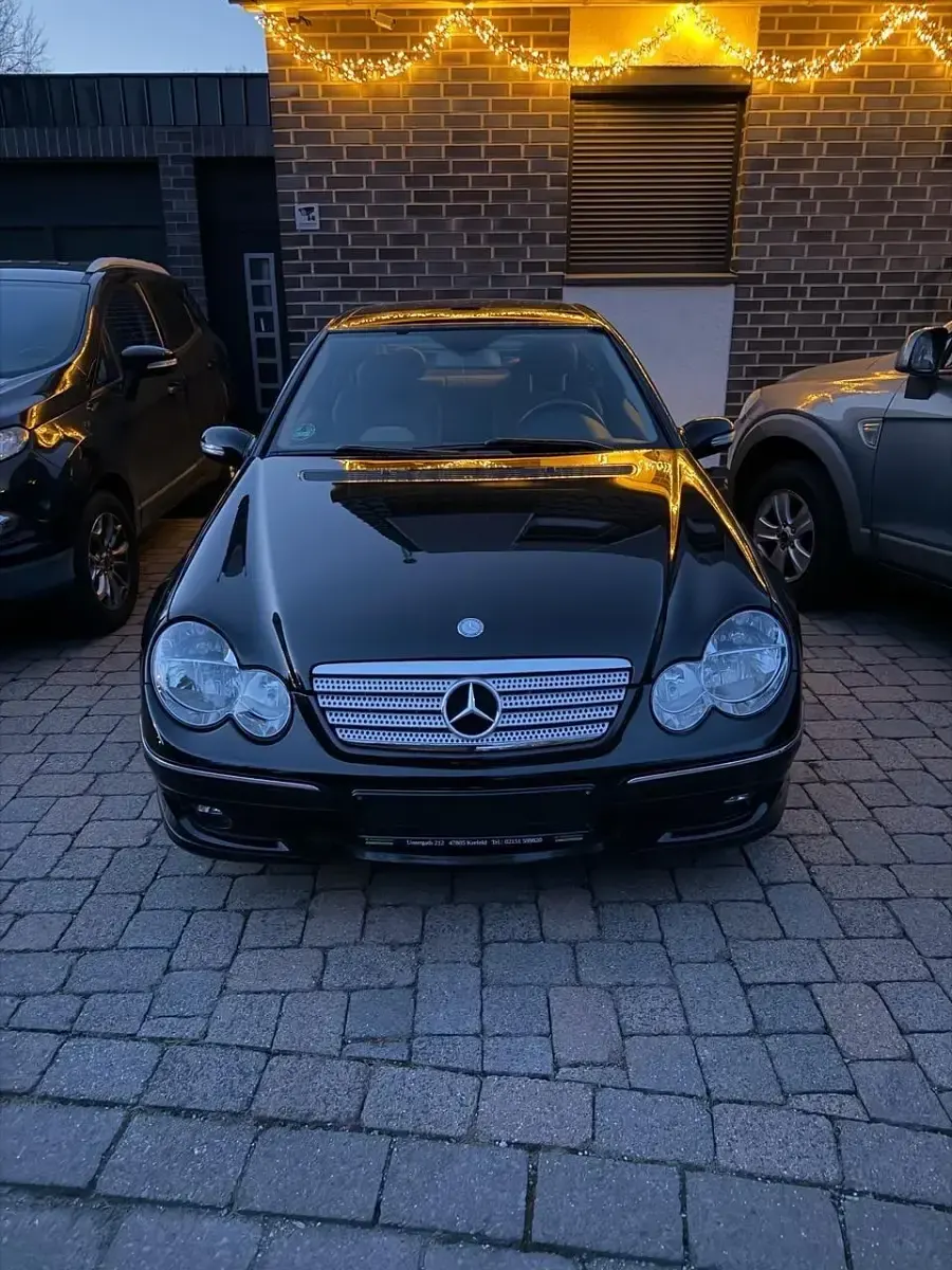 Second-hand Mercedes C180 2007 Negru Coupe