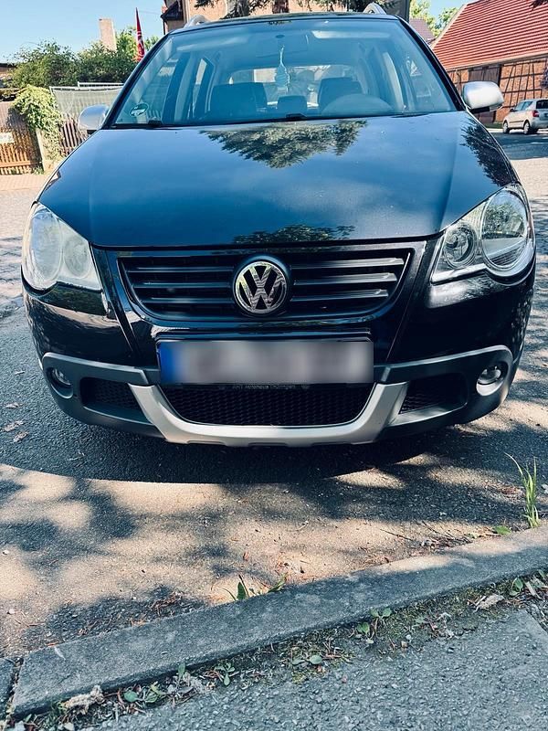 Schwarz Gebraucht 2006 VW Polo Cross Kleinwagen | 6.000 € (Teuer) - Bild 1/4