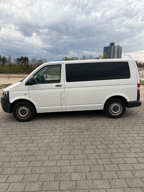 Second-hand VW T5 105 CP (77 kW) 2012 Alb Van